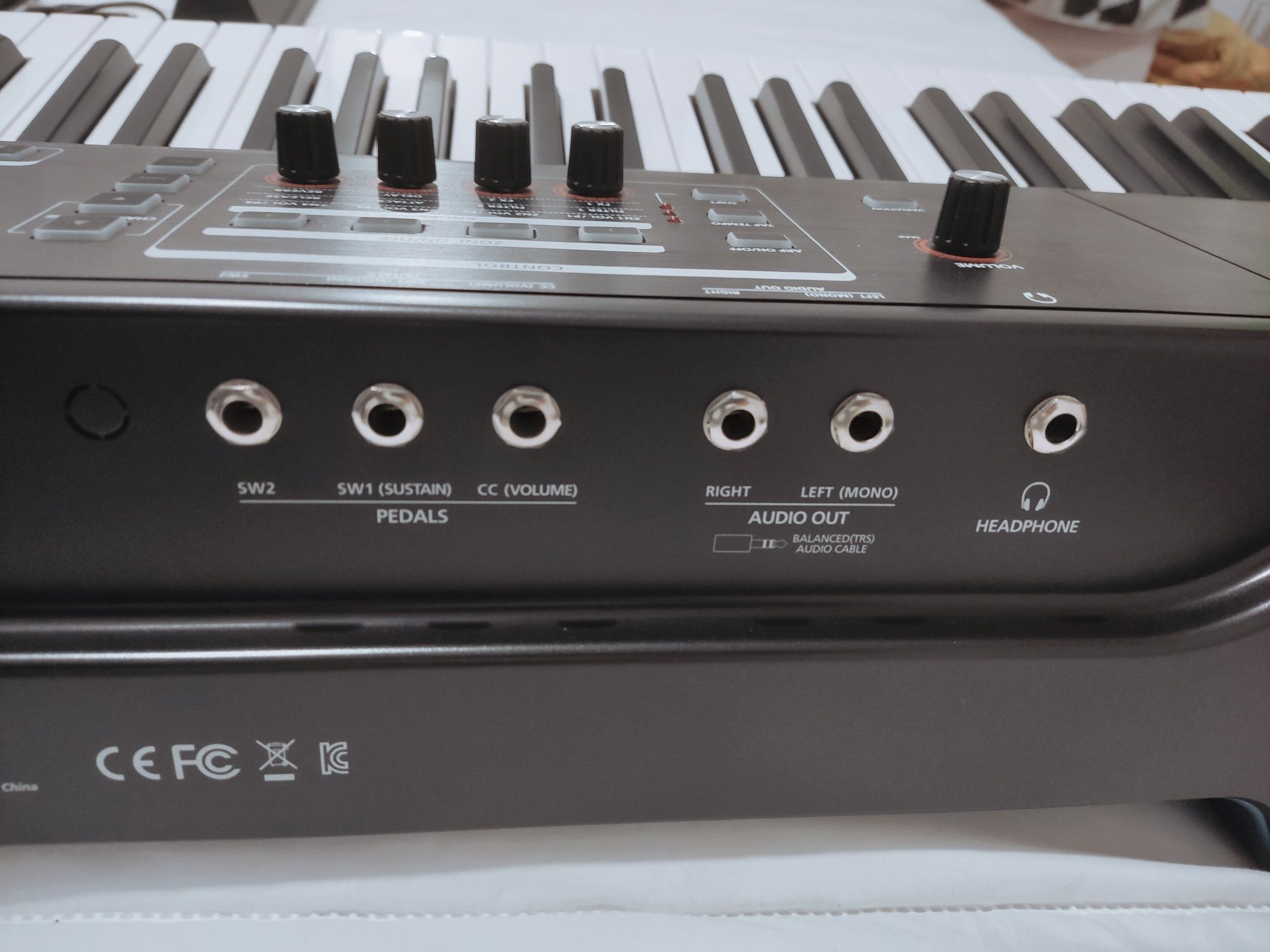 Kurzweil SP6 ( Pedal + transformador de energia)