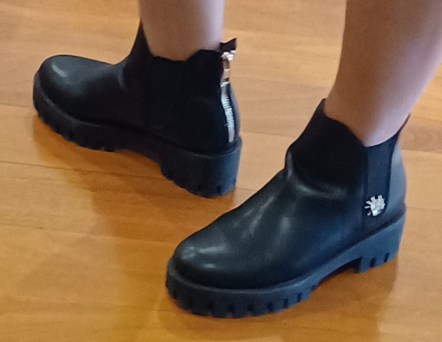 Botins pele pretos
