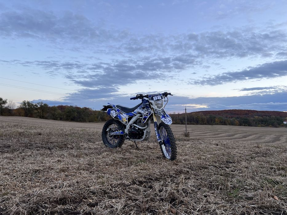 Мотоцикл HORNET DAKAR PRO 250 на доках . Торг присутній