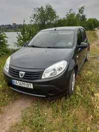 Продам Dacia Sandero  2012