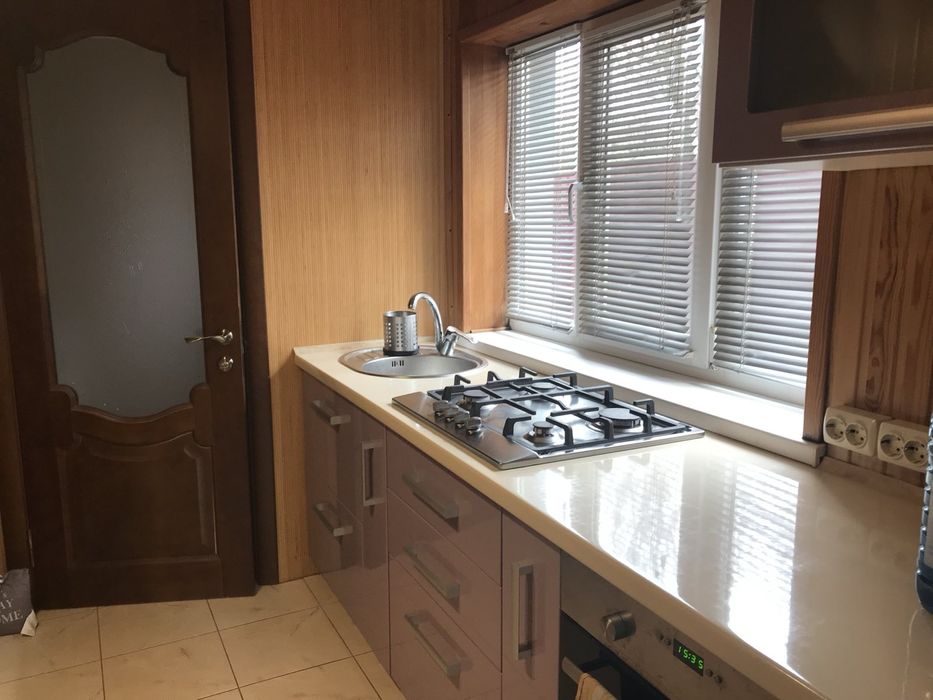 ОРЕНДА! Частина будинку, р-н пр.Відродження