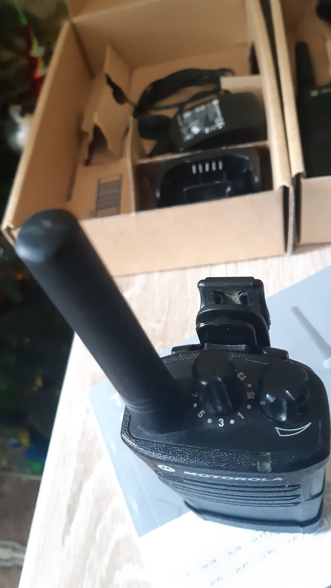 2 рації MOTOROLA XT 420 нові.