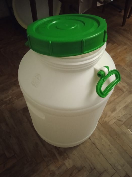 Пластиковые бочки 60 л