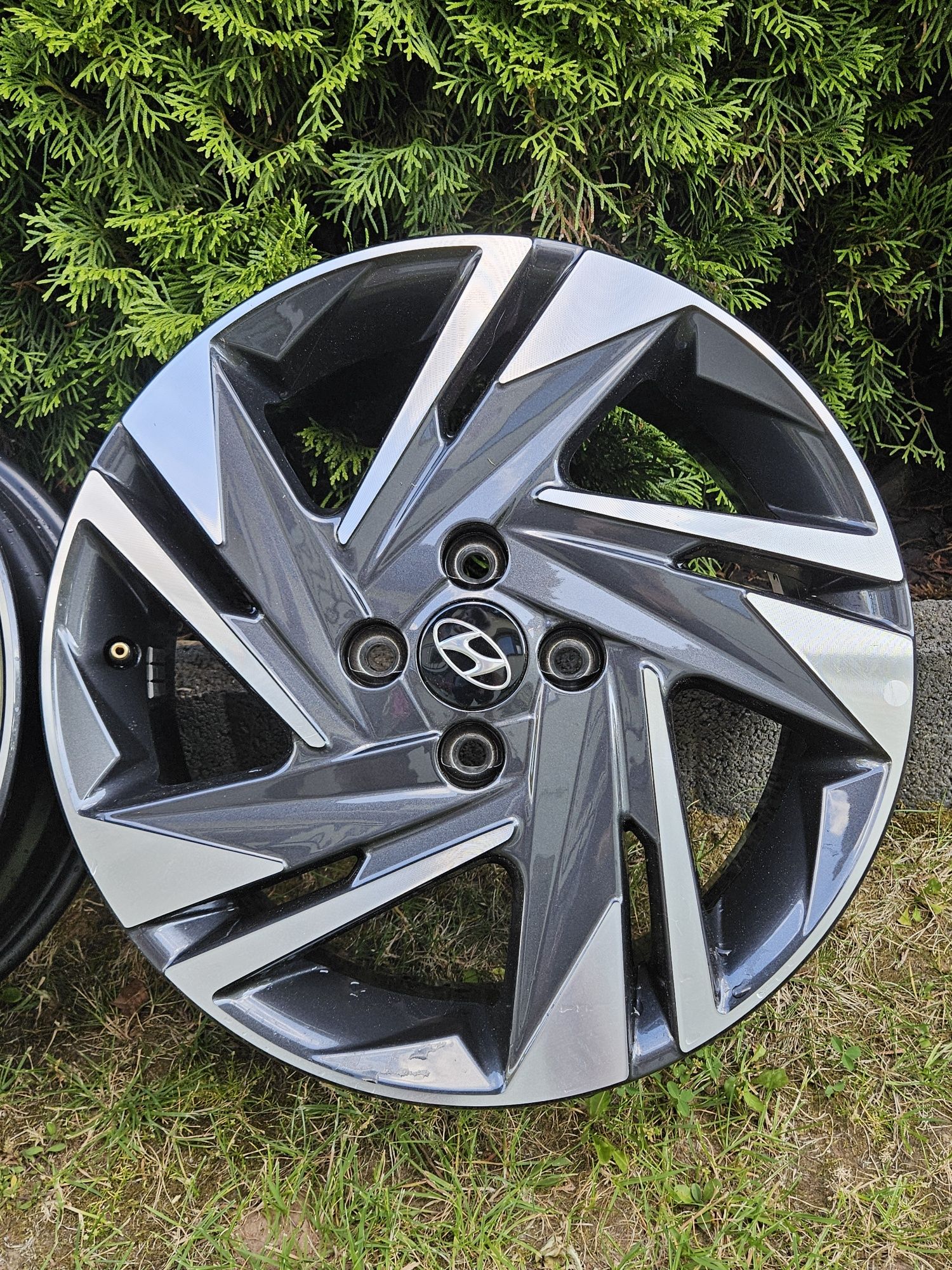 Alufelgi 16" Hyundai Bayon i20 4x100 stan idealny