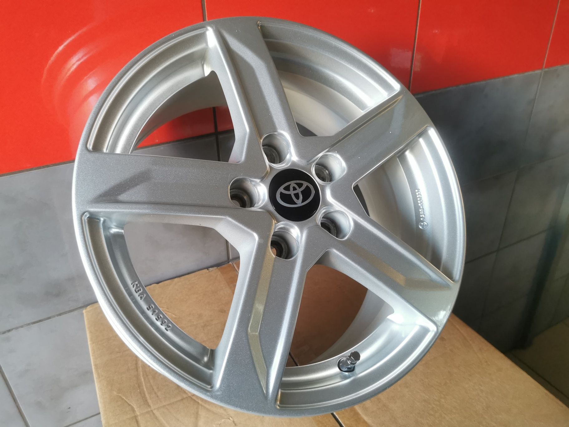 Felgi 16" 5x114,3 Toyota Yaris Kia Suzuki