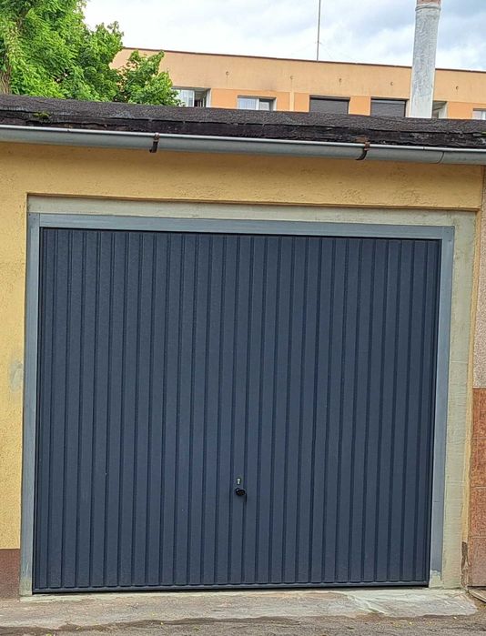 Sprzedam garaż murowany Czarnków, os.Parkowe 25