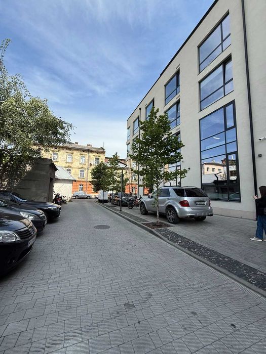 Продаж приміщення в центрі на вул. Газова