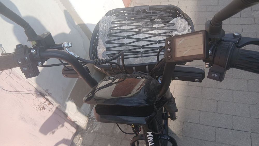 Minako monster pro електровелосипед