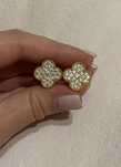 Красивые серьги в стиле Van Cleef с цирконами бриллиантовой огранки