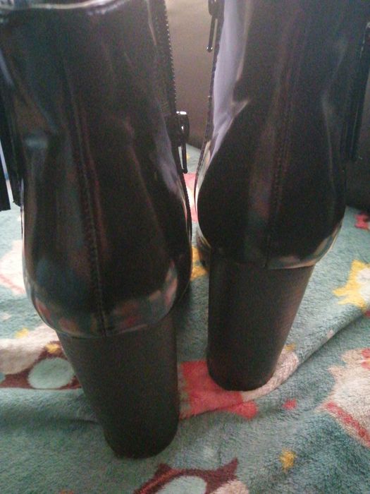 Botas de cowboy 20€ calçado guimarães e Marypaz tamanho 38