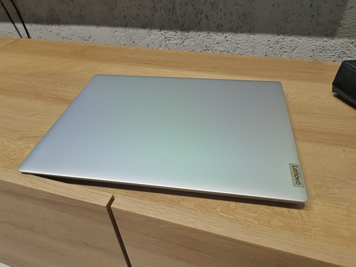 Laptop Lenovo Ideapad Slim 1-14AST-05 14" AMD A6-9220e - 4GB RAM - 256