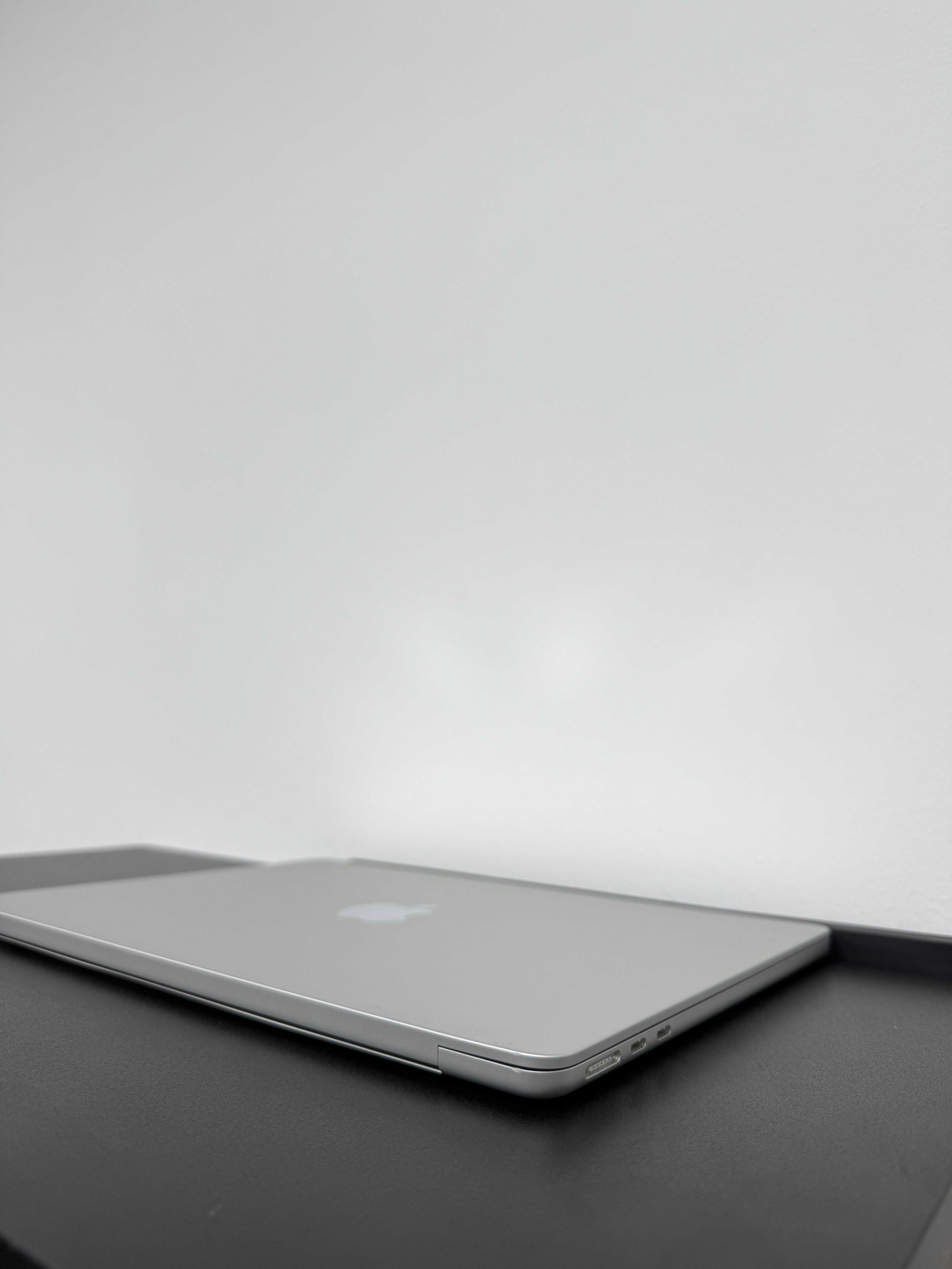 Macbook Air 2022 Silver (M2/8gb/256 ssd) Гарантія/ 98775SV