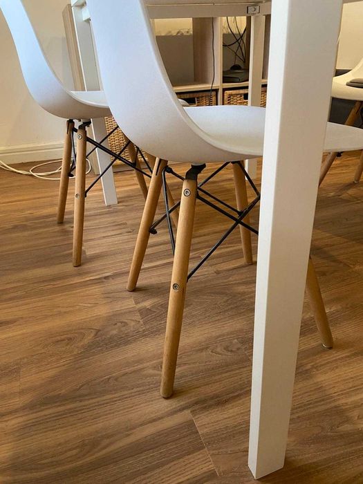 Mesa IKEA Vihals + 4 Cadeiras — Bom Estado