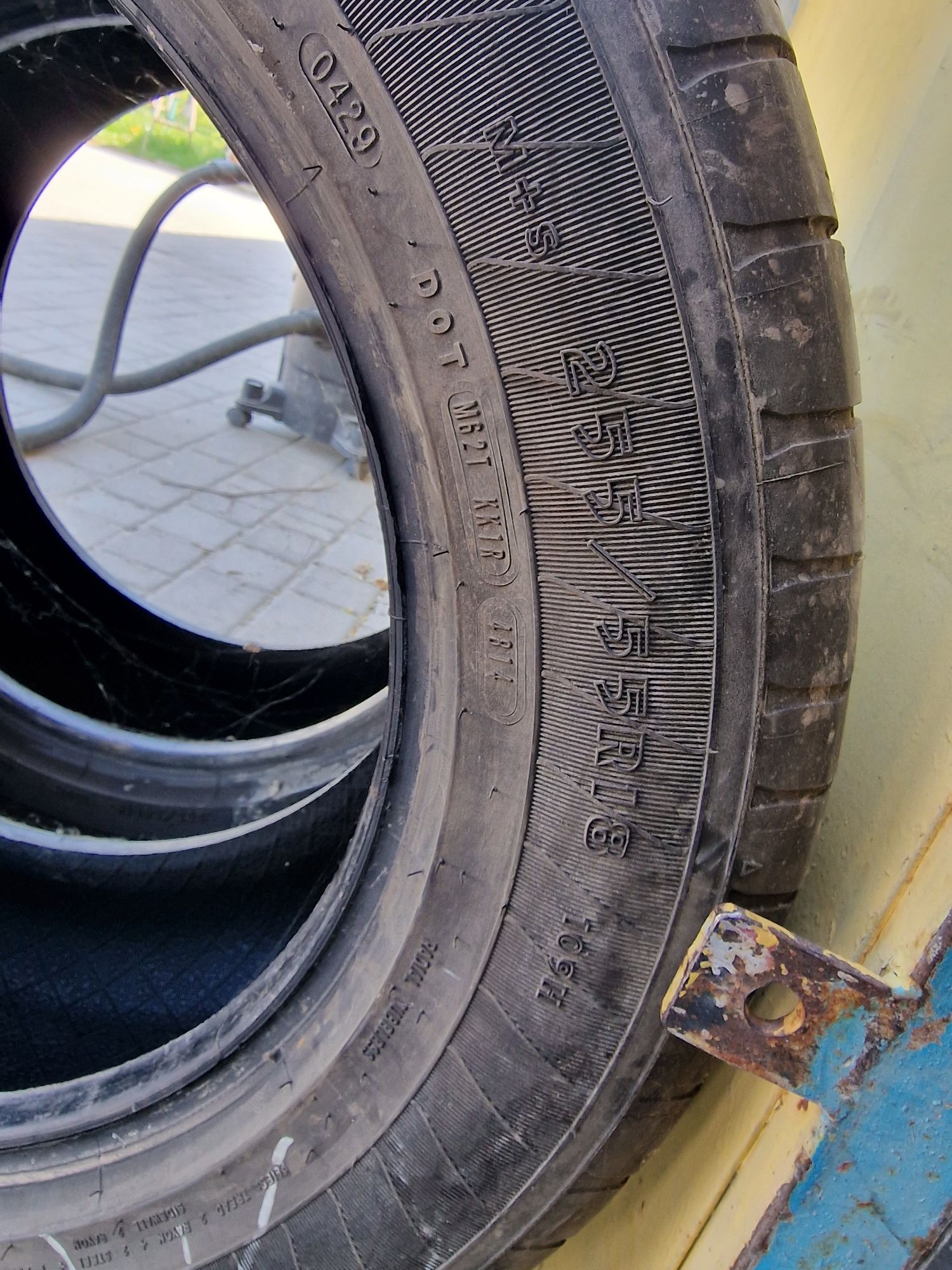 255/55 r18 шини Goodyear літні