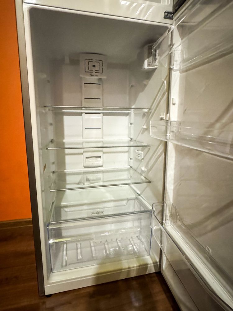 Lodówka Whirlpool RF306W jak nowa, użyta kilka razy, stan idealny