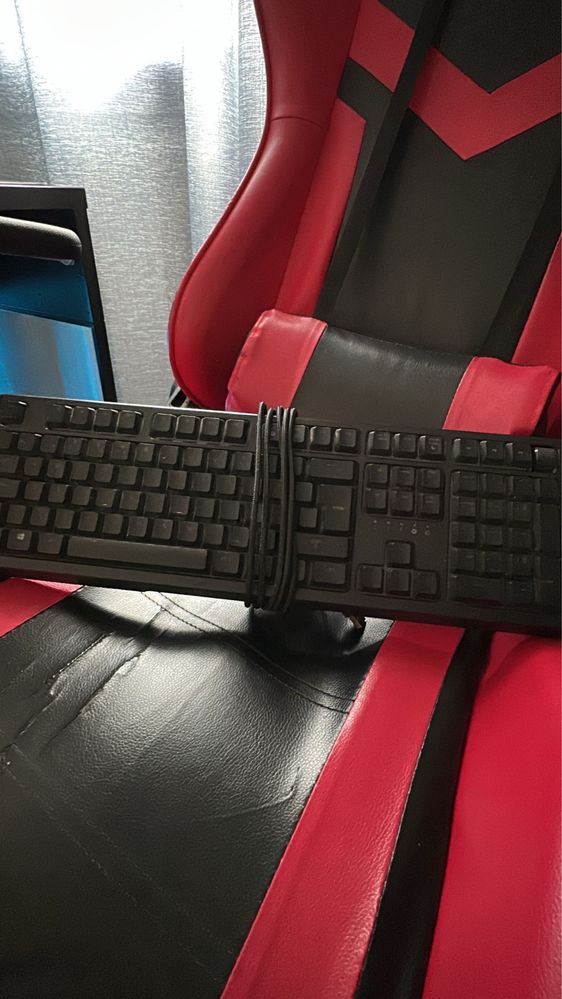 Vendo desktop Lenovo Legion T5 + Teclado Razer Ornata