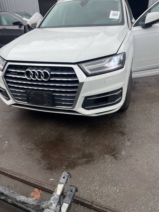 розборка розбірка разборка капот двері цапфа чверть Audi Q7 4M 17 рік