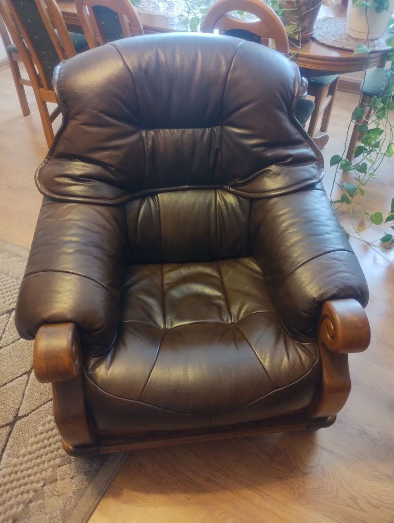 Komplet wypoczynkowy 3 + stolik