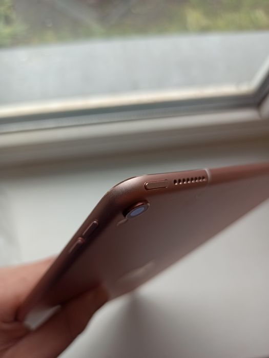 Планшет iPad Pro 10.5 256gb WiFi+LTE, в хорошому стані + чохол, скло