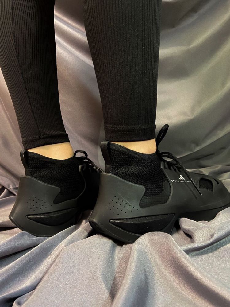 Жіночі бігові кросівки Adidas by Stella McCartney | Нові | Оригінальні