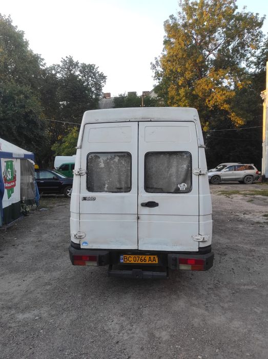 Івеко дейлі повноціний пасажир