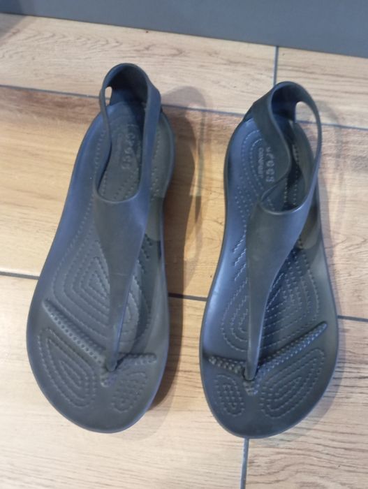 Сандали женские .