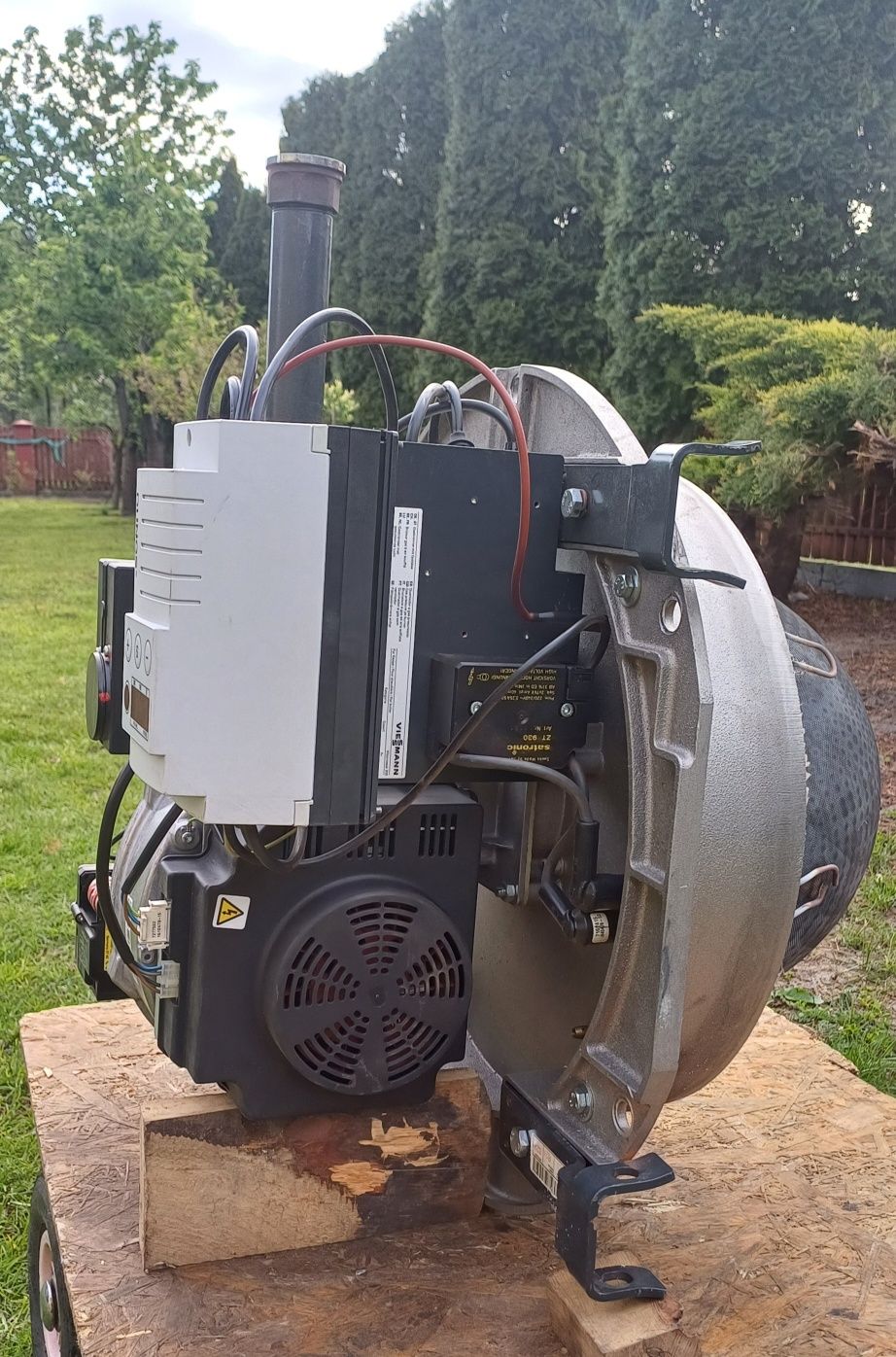 Palnik gazowy Viessmann 98-296 kW Vitocrossal 300 na gaz Matrix Dungs