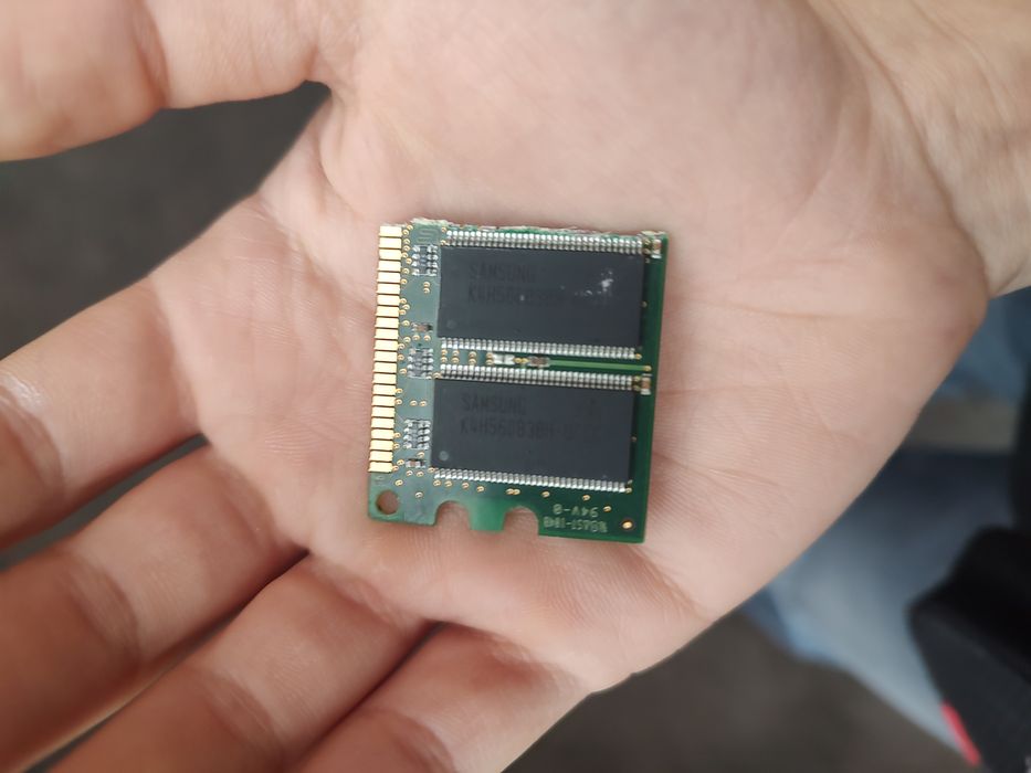 Плата переломана