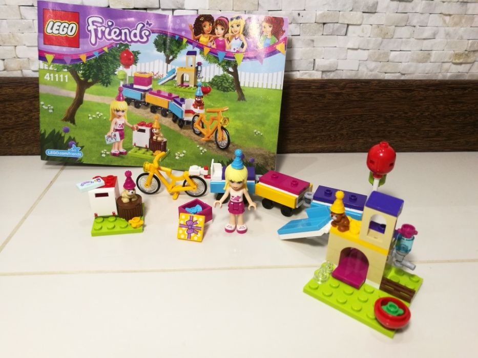 Lego Friends 41111 imprezowy pociąg