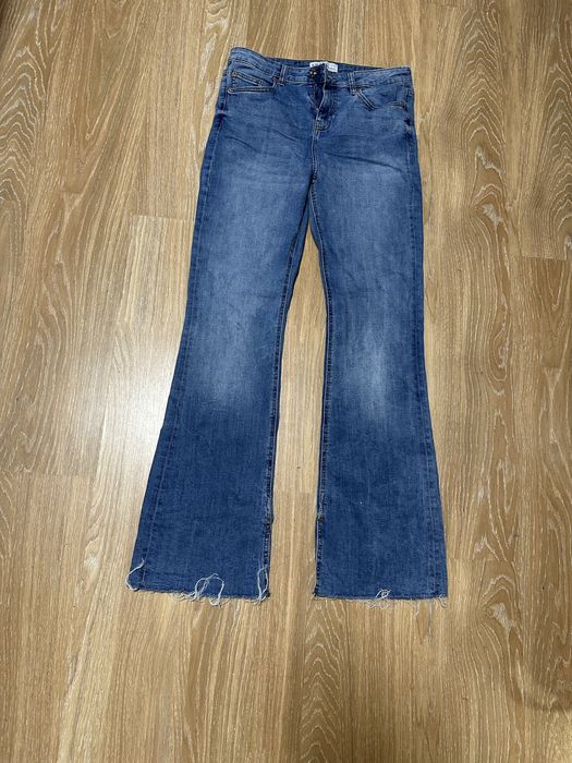 Джинси жіночі,кльош,колір блакитний