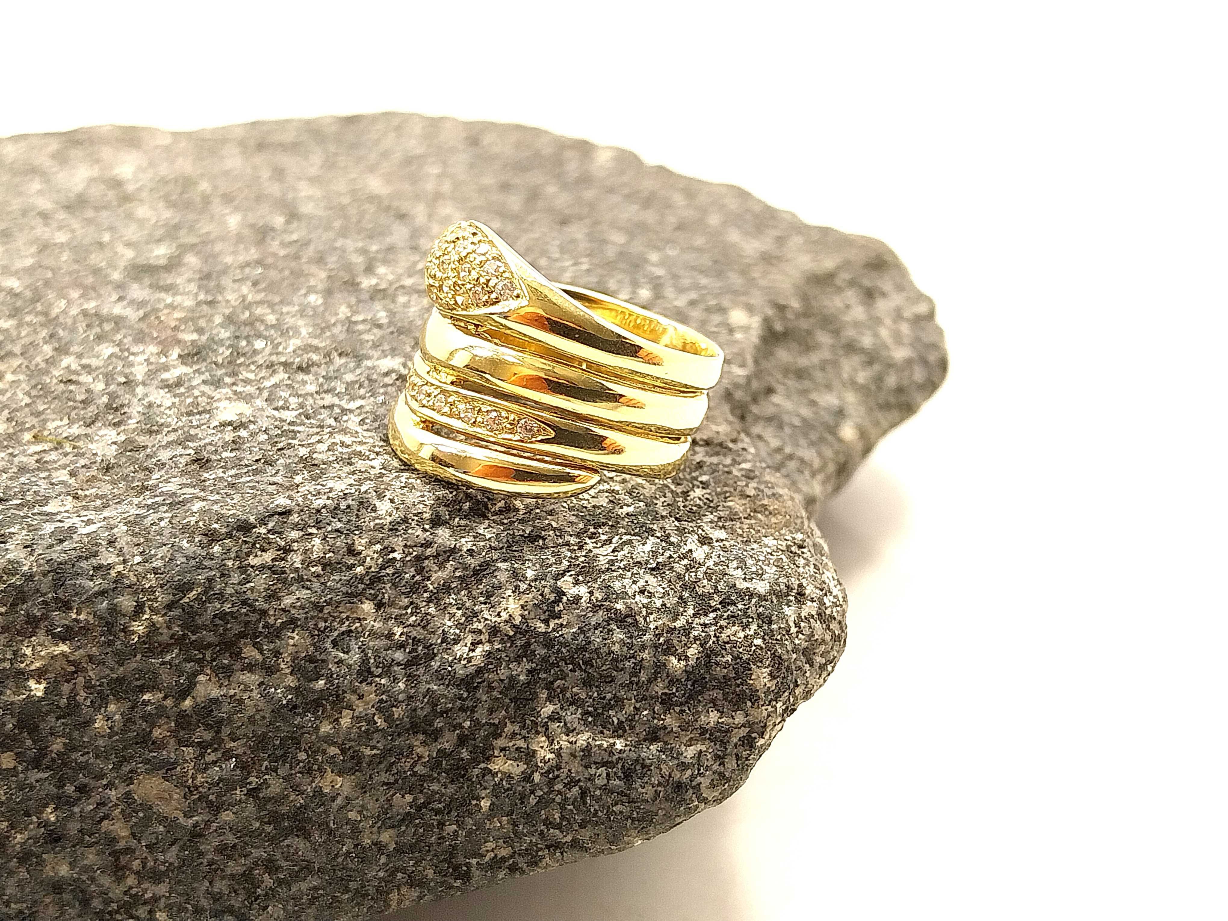 Złoty pierścionek CYRKONIE 585 6,90G R.12