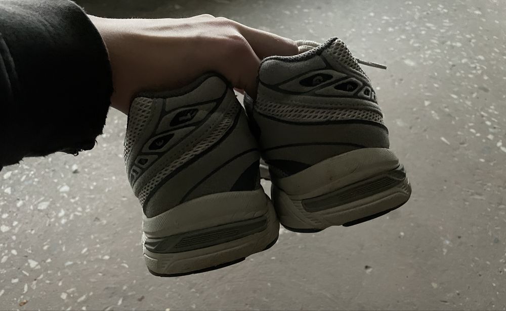 Сірі кросівки Asics gel 1130, light grey / 44, 28 см