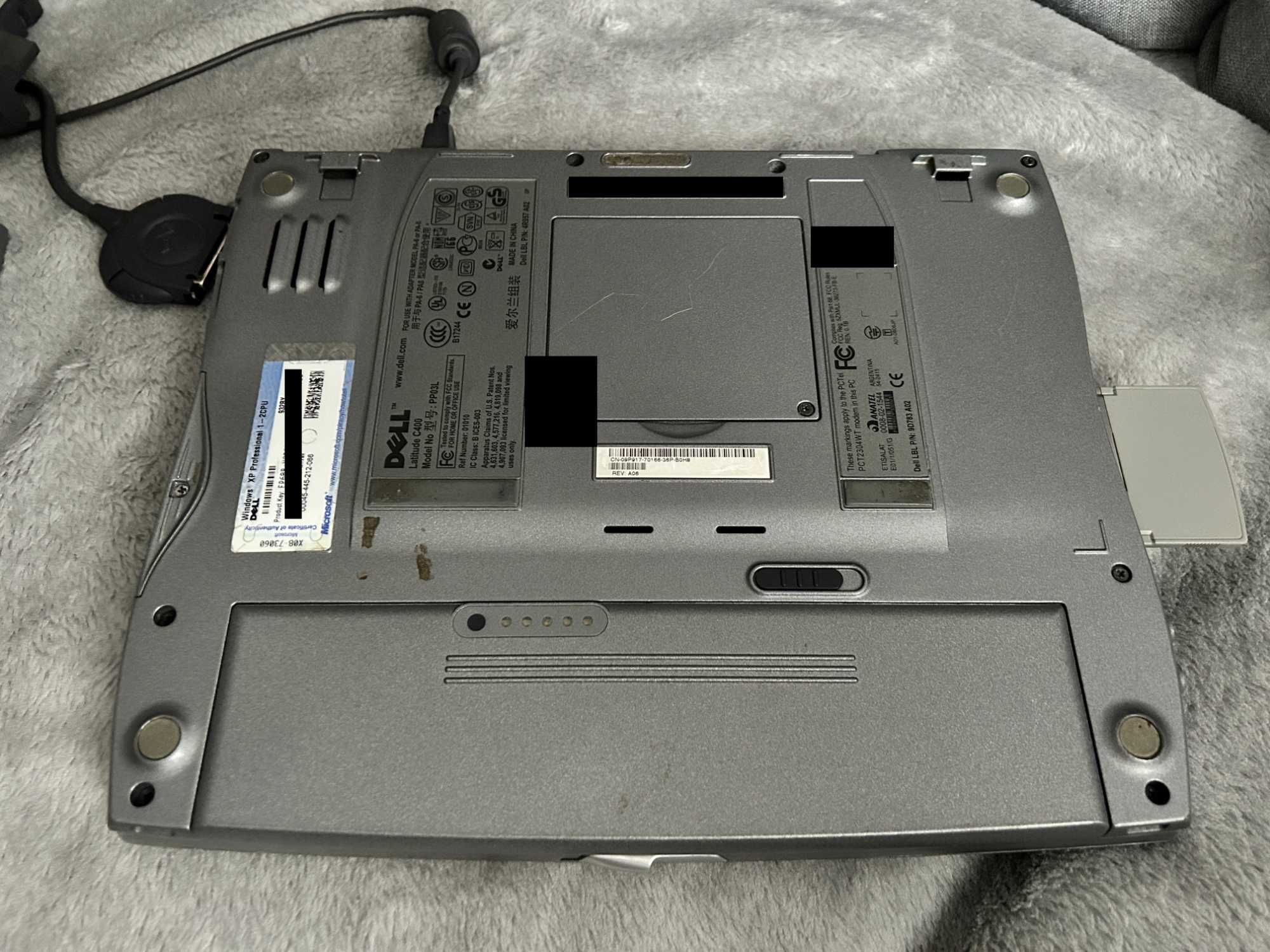 Dell Latitude C400 duży zestaw wraz z zasilaczem
