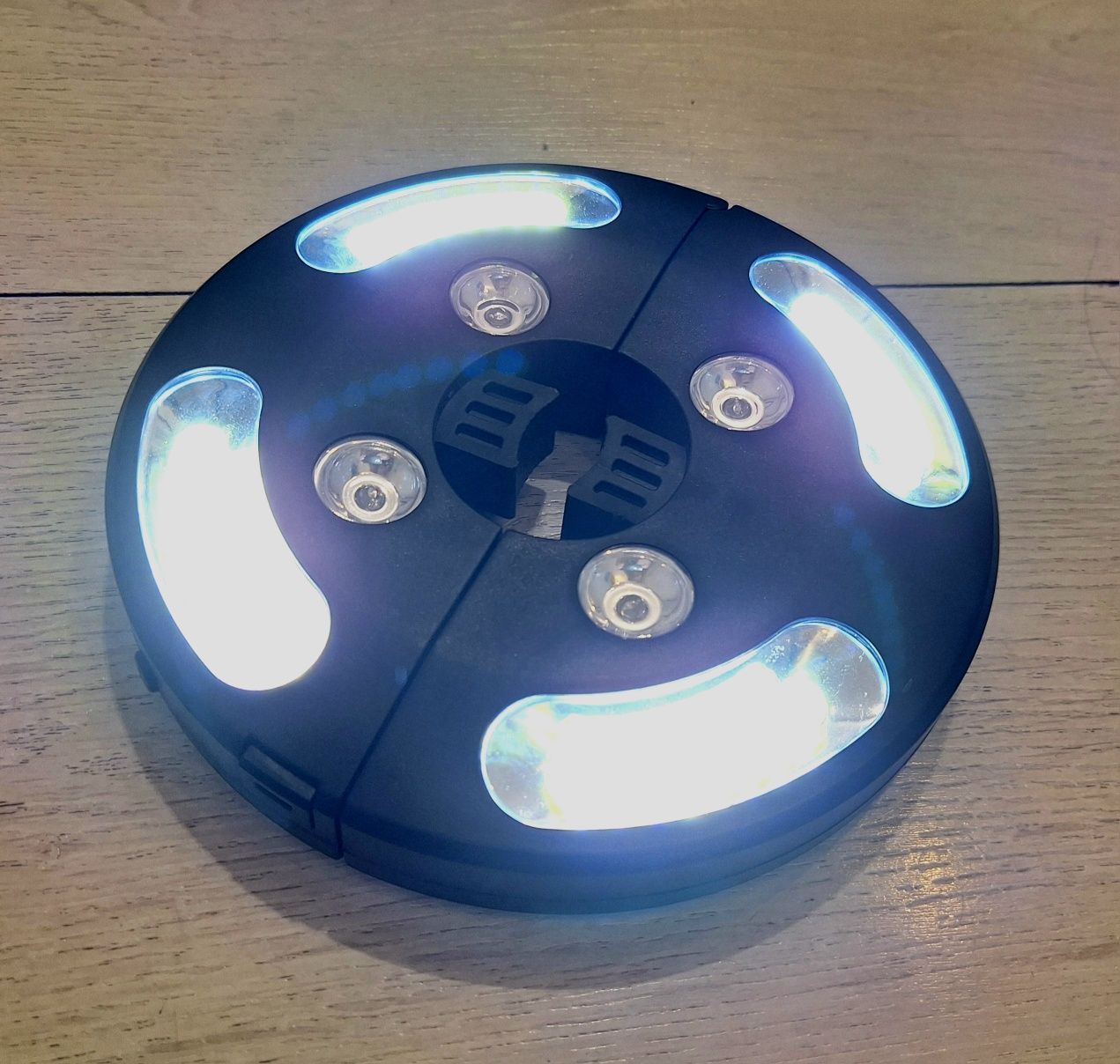 Bezprzewodowa Lampa parasolowa 32 COB + 4 LED