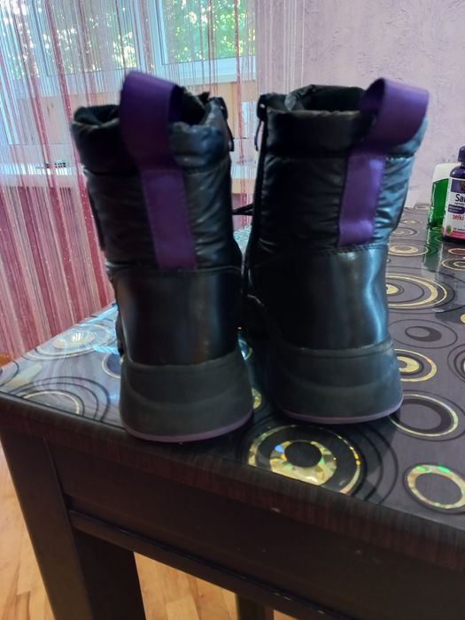 Зимові ботінки на дівчинку