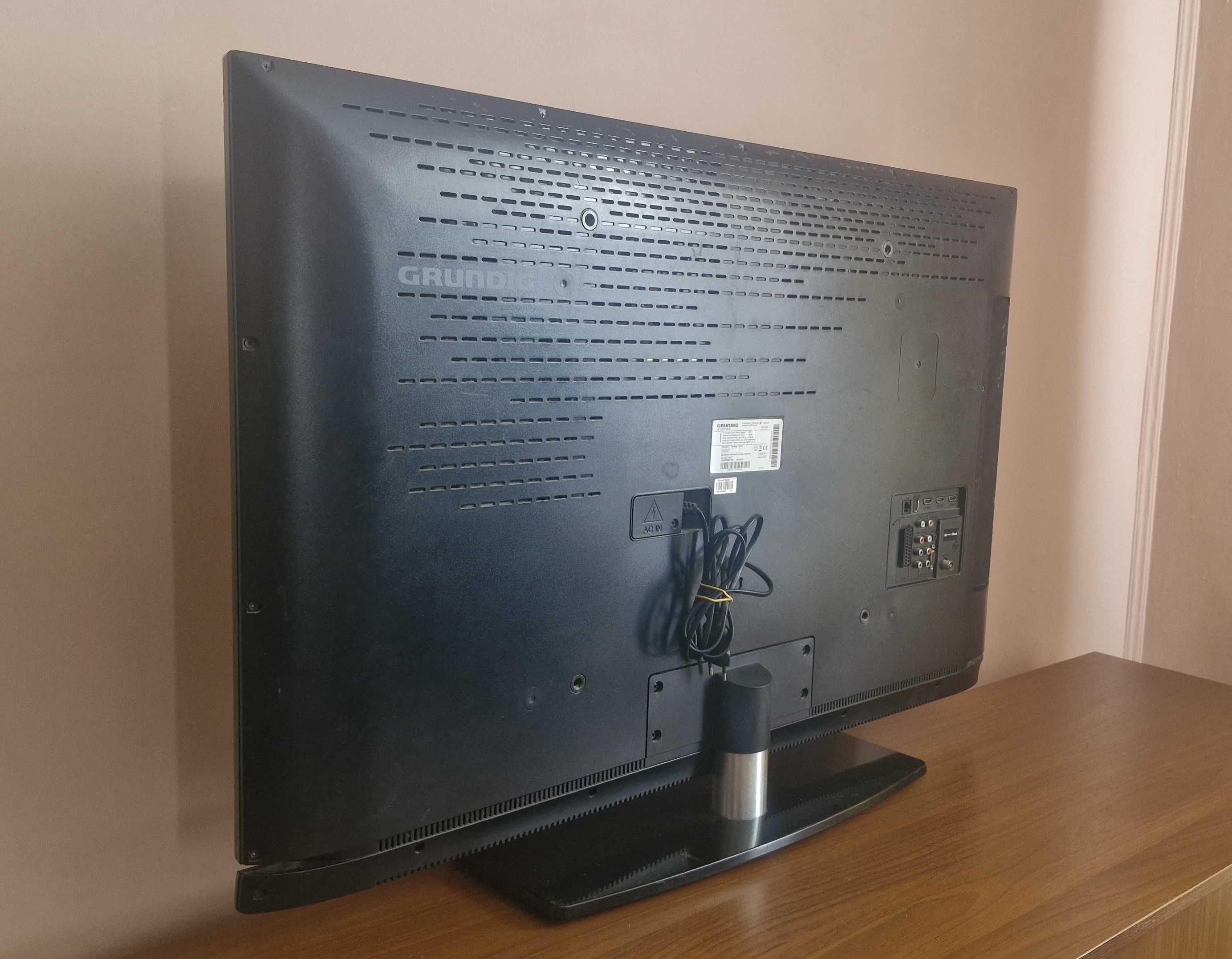 телевізор "40" Grundig 40 VLE 7140C