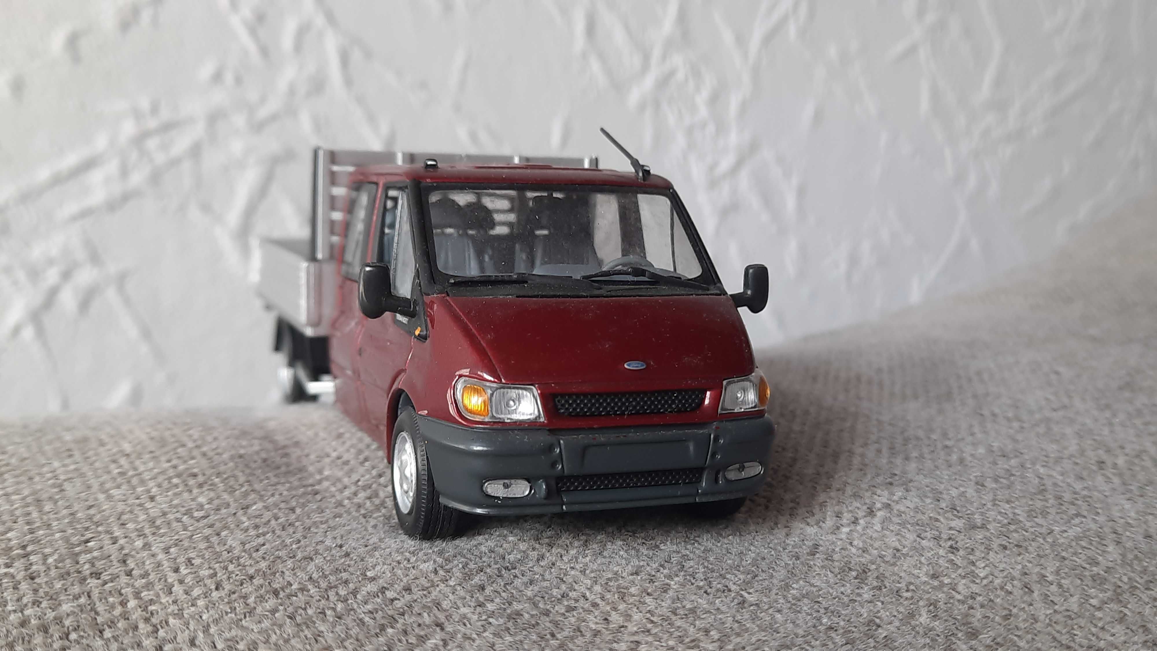 Ford Transit - Model - 1:43 - MINICHAMPS
