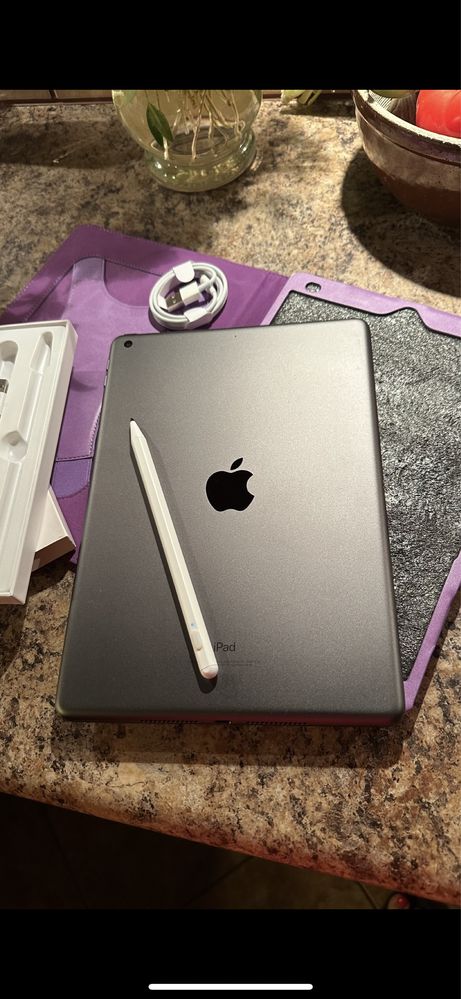 Tablet iPad Apple 10.5” - iOS 17.4 - PROCREATE - TOUCH ID - super stan