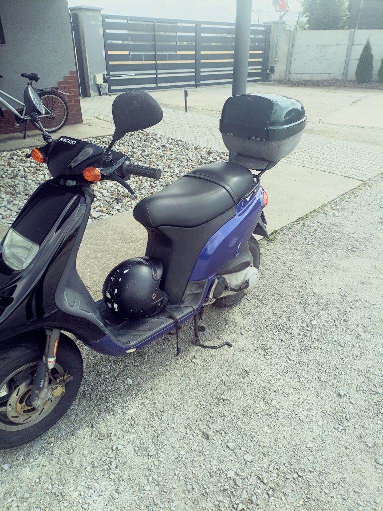 Skuter Piaggio typhone
