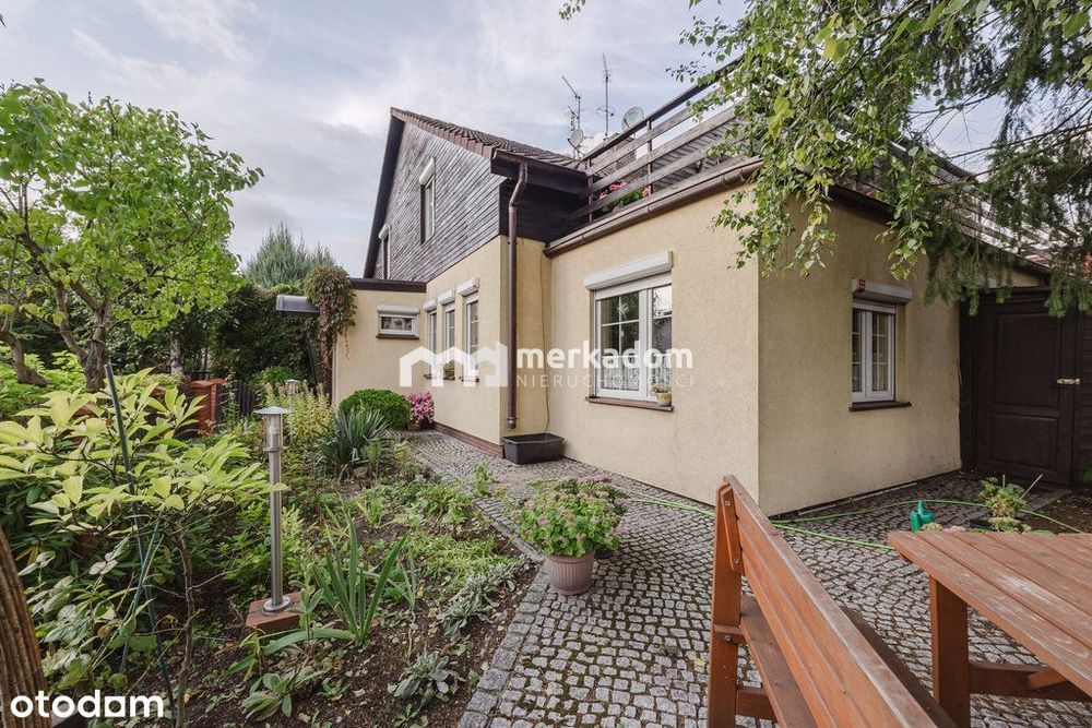 —Podolany—szeregowiec ze skrajnym ogródkiem—