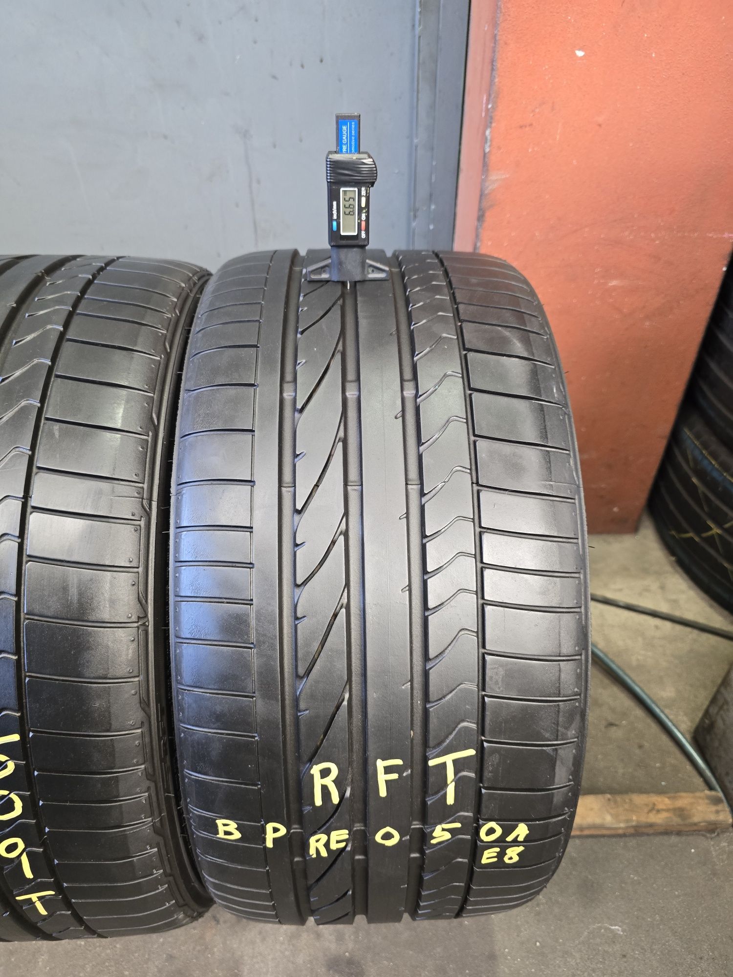 Conjunto 225/35R19 + 255/30R19 Runflat
