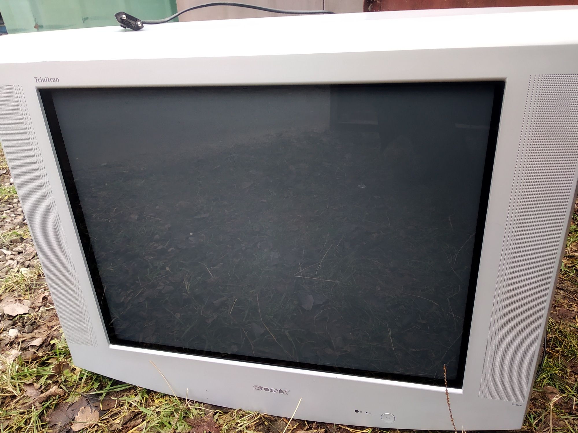 Sony Trinitron большой.