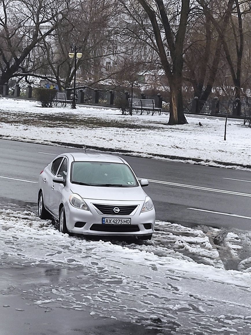 Nissan Note-Versa 2013 avtomat газ/бензин