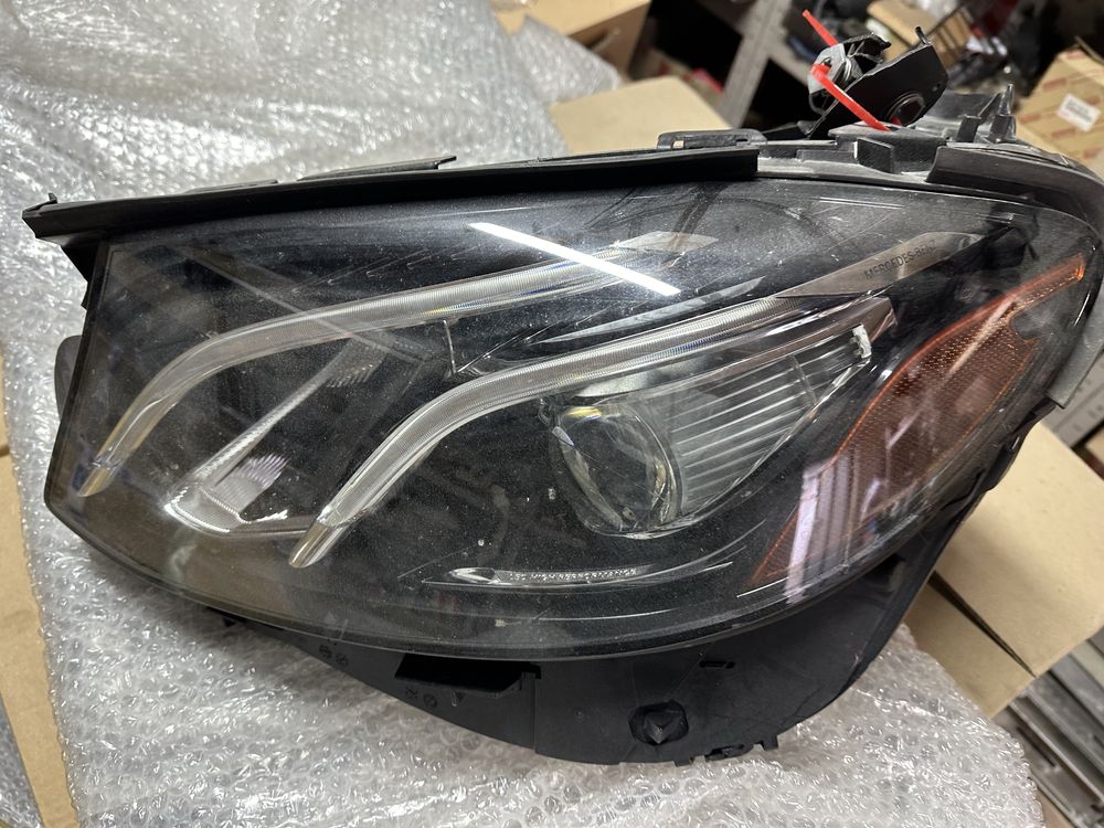 Фара передня ліва mercedes W213 2019