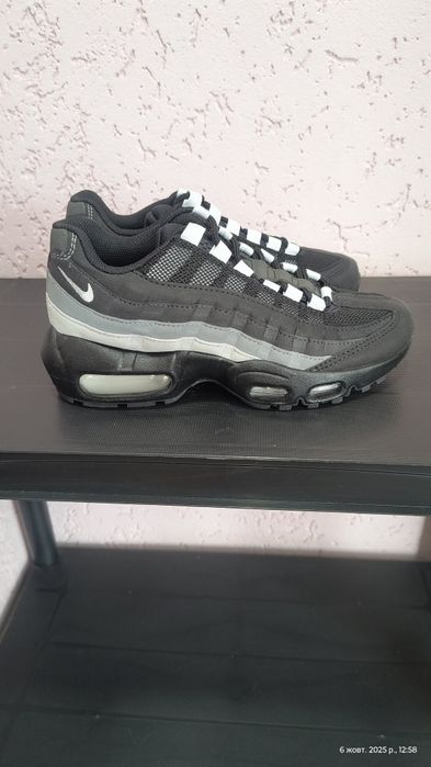 ОРИГІНАЛ Кросівки Кроссовки Nike Air Max 95 HV2539 -003  23 см осінь