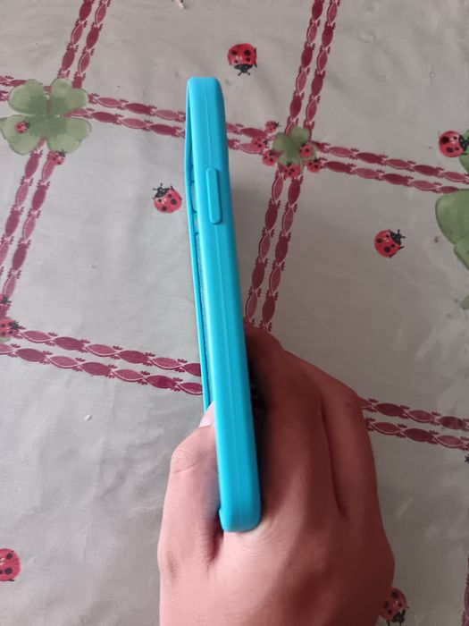 Capa iPhone 11 cor azul ( Portes grátis)