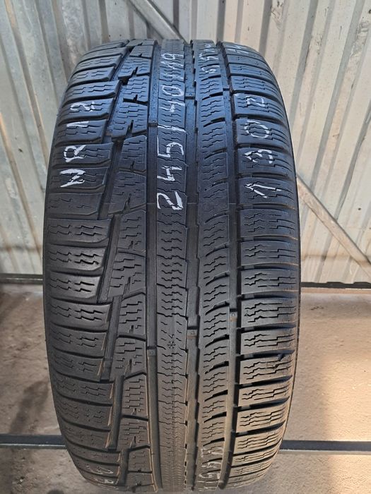 Nr 12 opona 245/40/19 zimowa M+S