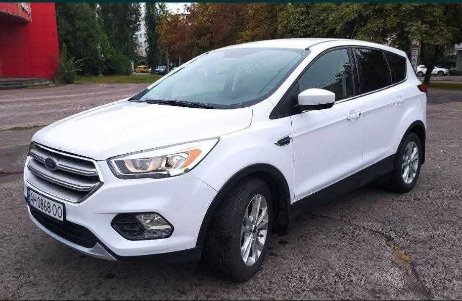 Ford Escape SE 2019, отличное состояние