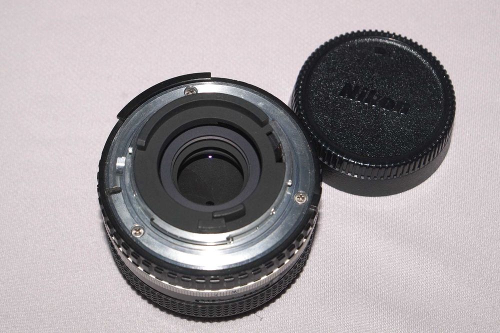 Nikon 35mm f/2.5 Ai (28 f/3.5)