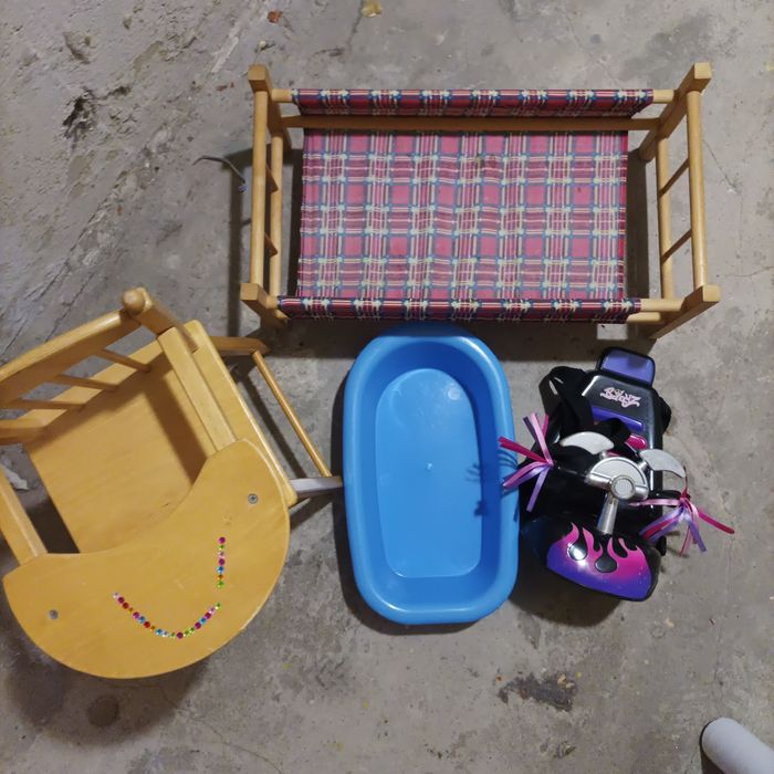 Łóżeczko, wanienka, fotelik dla lalek